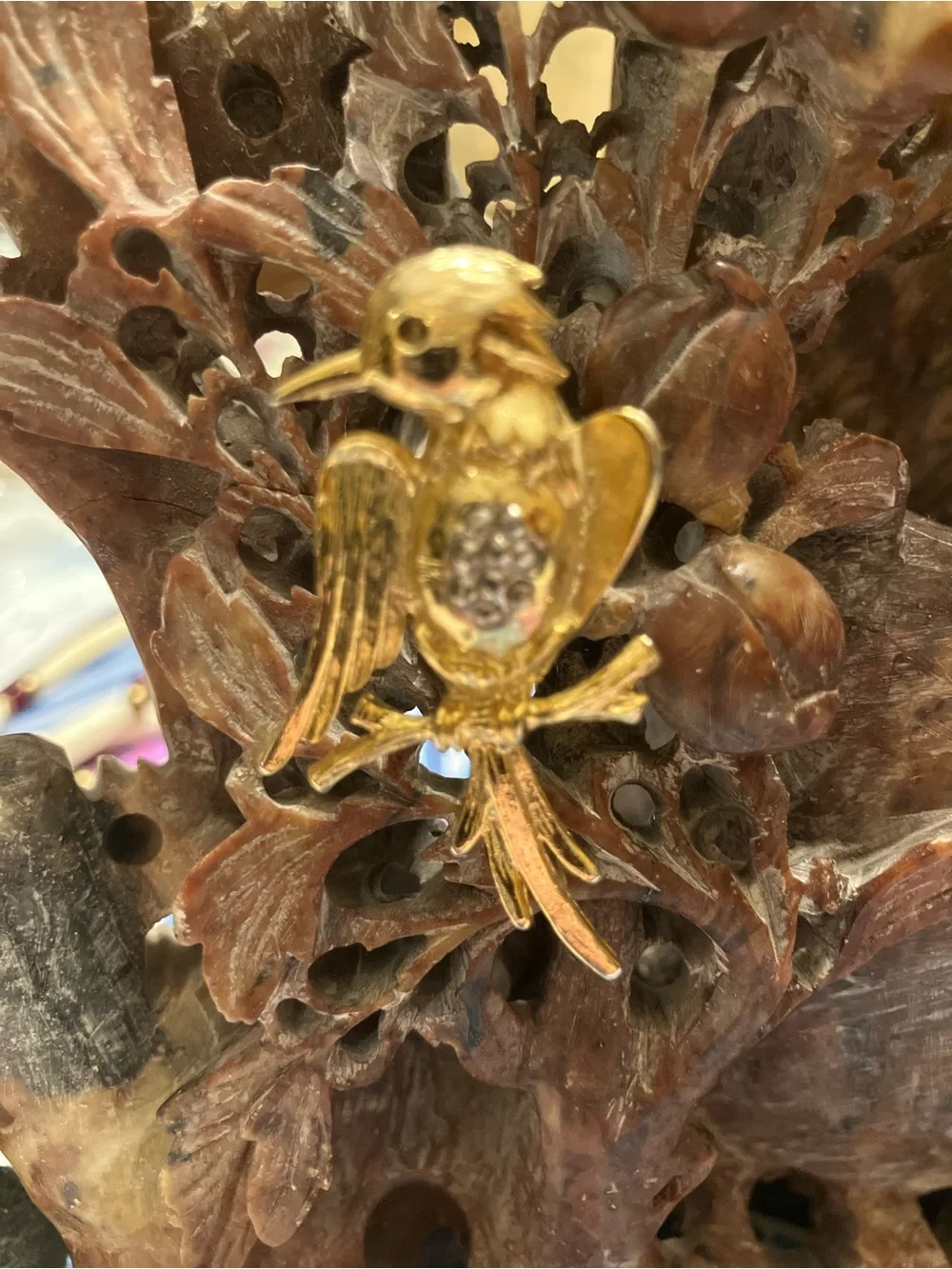 GOLD TONE BIRD BROOCH WITH PAVE RHINESTONES